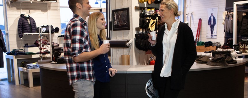 Bild på bakgrund av Säker i butik för medarbetare