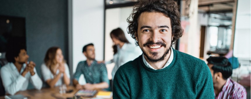 Bild på bakgrund av Organisatorisk och social arbetsmiljö i praktiken