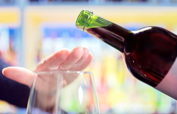 Att våga fråga om alkohol kan rädda en medarbetare