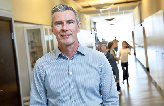 Marko Leppälä Smolander, rektor på Sverigefinska skolan.