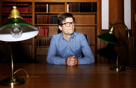 David Larsson Heidenblad, historiker och författare.